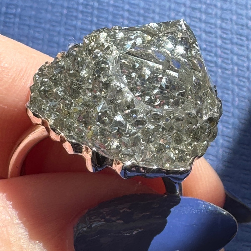 AUTHE TIC SWAROVSKI like NEW Silver Crystal Cluster Ring adjustable sz 55